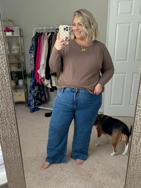 This wide-leg denim is from is from J. Crew and the top is from Old Navy. It's the perfect trendy, casual fall outfit. I'm wearing a 2X in the top and a 36 in the bottoms. #LTKplussize#LTKstyletip Wide Leg Jeans Outfit Plus Size, Wide Leg Denim Outfit, Wide Leg Jean Outfits, Wide Leg Jeans Plus Size, Styling Wide Leg Jeans, Plus Size Wide Leg, Engagement Photo Outfits Fall, Wide Leg Jeans Outfit, Casual Fall Outfit