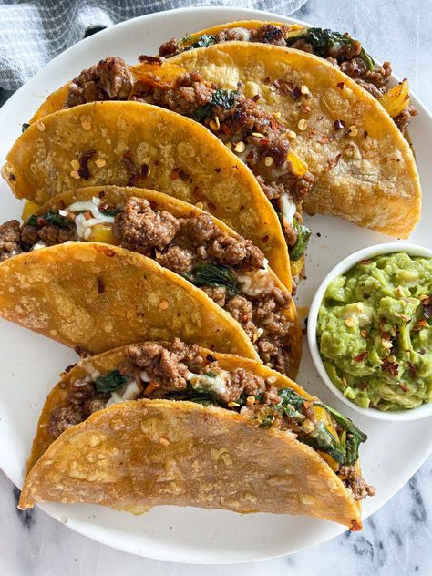 Bbq Beef Tacos, Taco Recipes Ground Beef, Bbq Tacos, Fried Tacos, Beef Tacos Recipes, Spinach Tortilla, Crispy Tacos, Beef Tacos, Ways To Eat Healthy