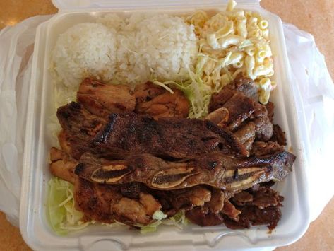 The Mix Plate from L&L Hawaiian BBQ Hawaii Bbq, Hawaiian Barbecue, Hawaiian Plate Lunch, Bbq Plates, Hawaiian Bbq, Lunch Plate, Plate Lunch, Weekday Dinner, Hawaiian Food