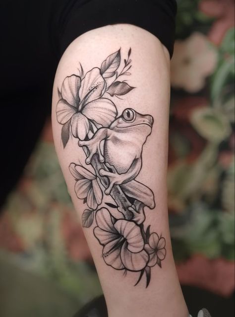 Frog And Floral Tattoo, Jungle Inspired Tattoo, Frog In Flowers Tattoo, Flower And Frog Tattoo, Frog Memorial Tattoo, Frog Tattoo Sleeve, Frog Butterfly Tattoo, Tree Frog Tattoo Design, Floral Frog Tattoo