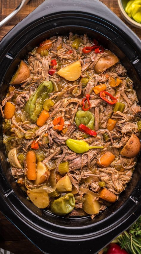 Slow Cooker Eye of Round Roast Crockpot Eye Of Round Roast, Round Roast Recipes, Crockpot Fajitas, Eye Of Round Roast, Italian Pot Roast, Eye Of Round, Crockpot Roast Recipes, Magical Slow Cooker, Beef Round