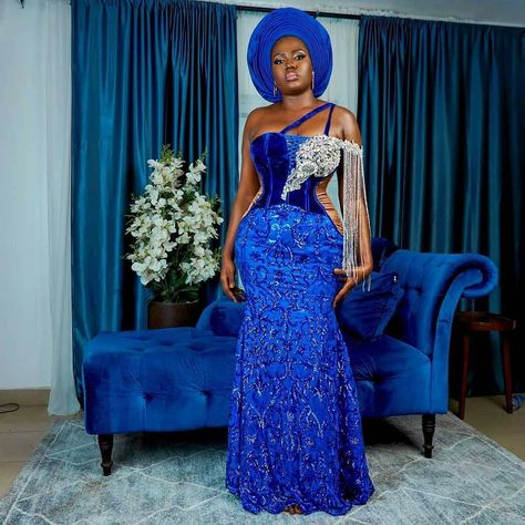 Afro Styles, Royal Blue Lace Dress, Reception Gowns, Royal Blue Prom, Blue Prom Dresses, African Lace Styles, African Prom Dresses, Princess Prom Dresses, Royal Blue Lace