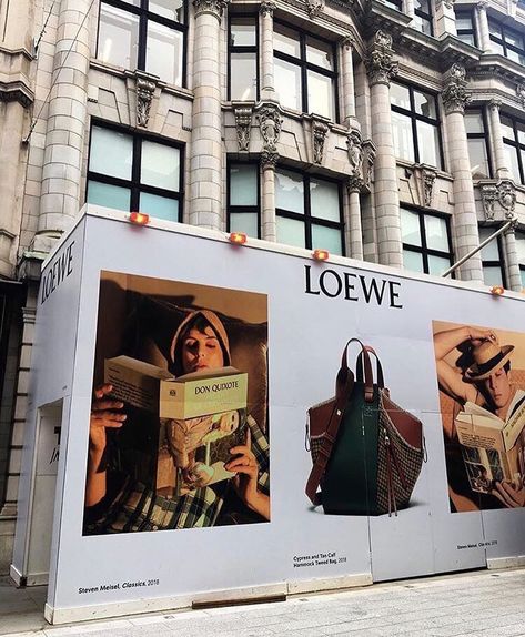 Instagram Campaign, Fashion Billboard, Loewe Poster, Street Poster, Fashion Brand Poster, Marketing Campaign, Loewe Branding, Loewe Campaign, Jacquemus Marketing