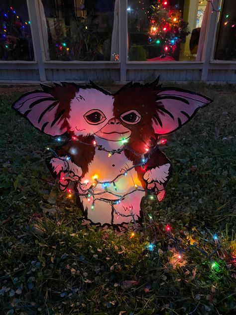 Made some gremlins for the roof and yard this year Gremlin Decorations, Gremlin Christmas Decorations, Gremlins Halloween Decor, Gremlins Party Decorations, Gremlin Themed Party, Gremlins Decorations, Gremlins Christmas Decorations, Gremlins Birthday Party, Gremlins Party