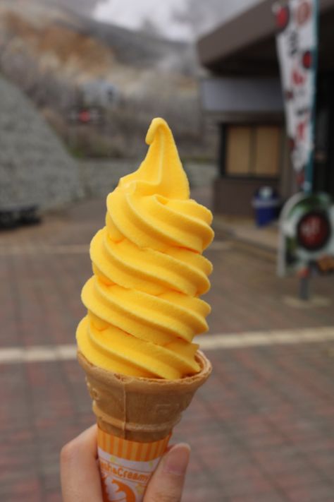 Yellow Dessert Aesthetic, Orange Ice Cream Aesthetic, Mango Ice Cream Aesthetic, Yellow Aesthetic Food, Yellow Restaurant, Yellow Ice Cream, Rainbow Snacks, Orange Ice Cream, Yellow Food