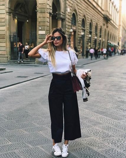 Women style Outfits Con Jeans, Model Lifestyle, Looks Street Style, Perfect Weather, Looks Black, Ootd Outfit, Classic Outfits, Looks Style, Mode Inspiration