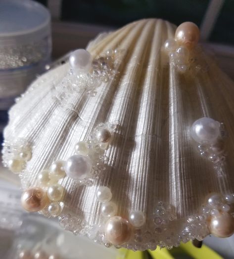 Shell Pearl Aesthetic, Pearl In Clam, Clam Shell Crafts, Aphrodite Design, Clam And Pearl, Clam With Pearl, Pearl Core, Pearl Clam, Pearls Aesthetic