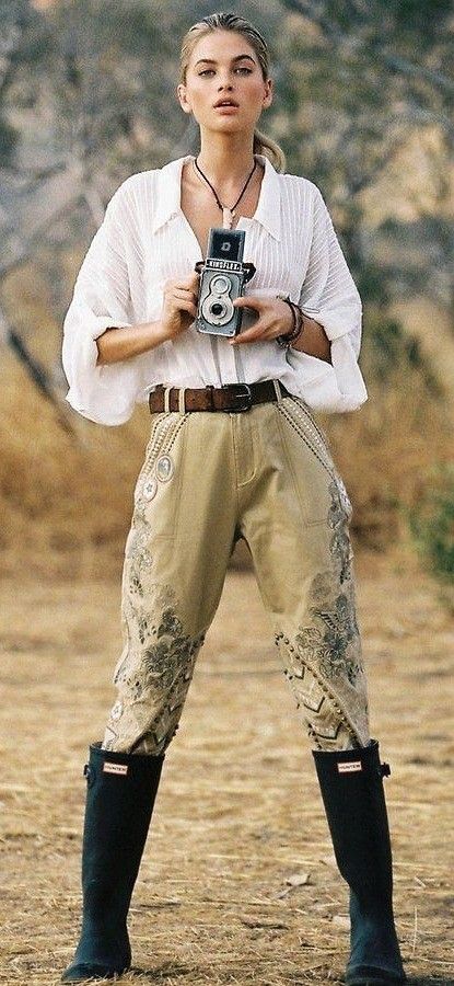 Ralph Lauren Safari, Trekking Outfit Women, Trekking Outfit, Safari Outfit, Western Glam, Vintage Safari, Safari Chic, Luxury Safari, Hippie Girl