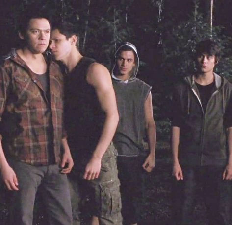 Twilight The Wolf Pack, Wolf Pack Twilight, Quileute Pack, Twilight Werewolves, Remi Malek, Twilight Wolves, Embry Call, Sam Uley, Chaske Spencer