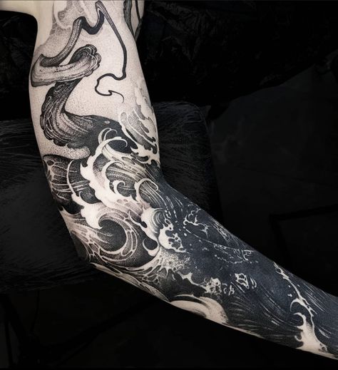 Dark Tattoo Ideas, Fleurs Art Nouveau, Blackout Tattoo, Manga Tattoo, Muster Tattoos, Ocean Tattoos, Dark Art Tattoo, Ink Master, Waves Tattoo