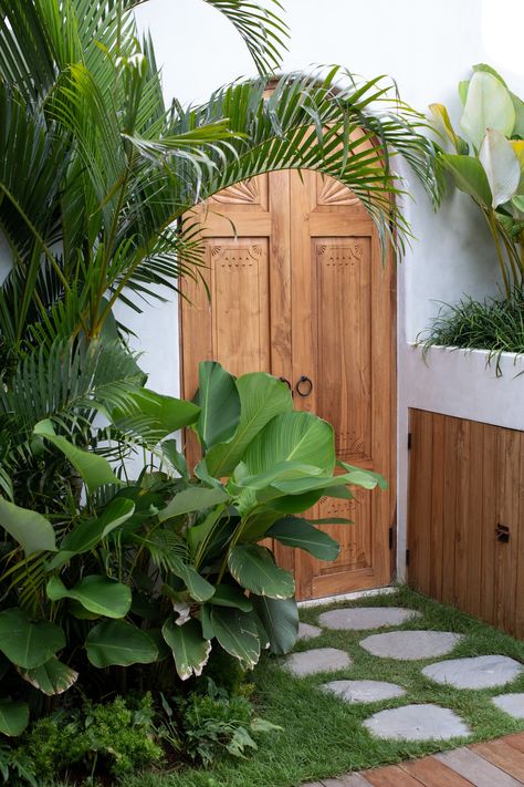 Tropical Doors, Small Villa, Bali House, House Interior Design Styles, House Design Exterior, Canggu Bali, House Arch Design, Surf House, Unique Layout