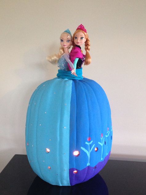 Elsa and Anna foam pumpkin. Anna Pumpkin, Elsa Pumpkin, Pumpkin Literacy, Pumpkin Sculpting, Book Character Pumpkins, Princess Pumpkin, Creative Pumpkin Decorating, Character Pumpkins, Pumpkin Books