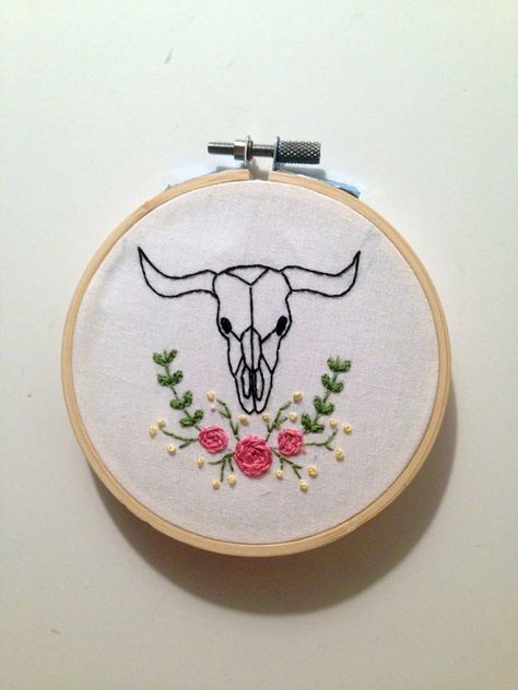 Cow Skull Embroidery, Bull Embroidery, Vest Ideas, Bison Skull, Skull Embroidery, Buffalo Skull, Deer Skulls, Bull Skull, Cute Embroidery