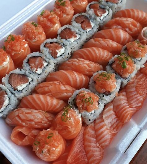 Pasti Fit, Healthy Sushi, Sashimi Platter, Yummy Sushi, Sushi Platter, Salmon Sushi, Salty Foods, Food Babe, Cooking Hacks