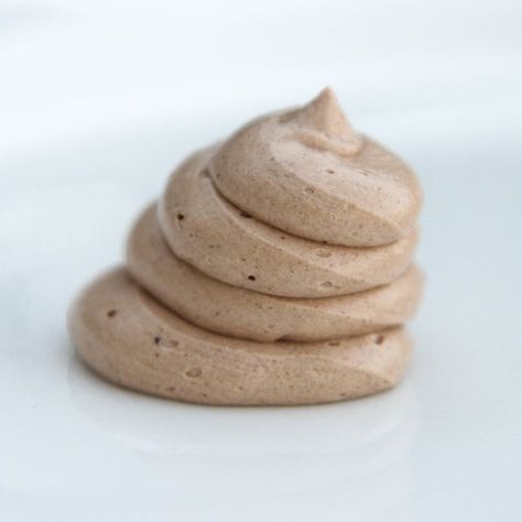 Italian Meringue-Style Mocha Buttercream — Vietnamese Home Cooking Recipes Moist Banana Muffin Recipe, Cream Cheese Substitute, Mocha Buttercream, Savory Cupcakes, Sour Cream Pancakes, Chocolate Buttercream Recipe, Moist Vanilla Cupcakes, Home Cooking Recipes, Italian Meringue Buttercream