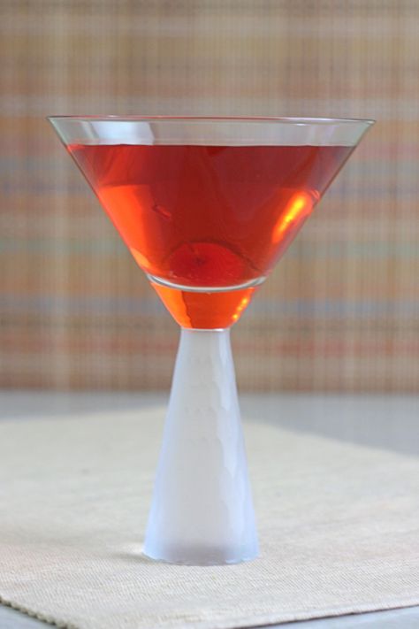 Rampage drink recipe with Captain Morgan's, peach schnapps, cranberry, pineapple and cherry. http://mixthatdrink.com/rampage/ Amaretto Martini, Captain Morgan Cocktails, Recipes With Fruit Cocktail, Fruit Drinks Recipes, Mommy Juice, Rum Cocktail Recipes, Martinis Drinks, Pineapple Cocktail, Peach Schnapps