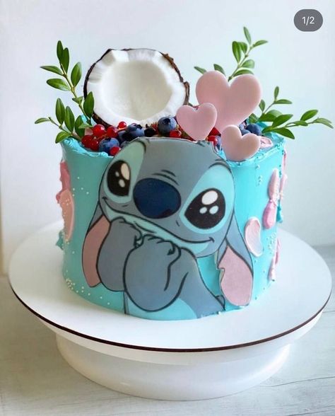 Cake Decorating Stitch, Cute Stitch Cakes, Disney Stitch Cake Ideas, Stitch Themed Birthday Cake, Lilo And Stitch Cake Design, Diy Stitch Cake, Stich Birthday Cake Girl, Stitch Birthday Cake For Girl, Stich Party Ideas Girl