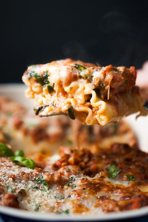 Turkey Spinach Lasagna Roll Ups Turkey Spinach Lasagna Recipe, Ground Turkey And Pasta, Turkey Pasta Recipes, Spinach Lasagna Roll Ups, Ground Turkey Pasta Recipes, Ground Turkey Lasagna, Ground Turkey Casserole, Turkey Casserole Recipe, Ground Turkey Pasta