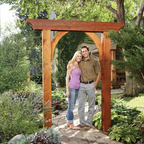 Pergola Walkway, Garden Archway, Wooden Arbor, Simple Garden, Diy Trellis, Garden Arches, Garden Arbor, Garden Area, Classic Garden