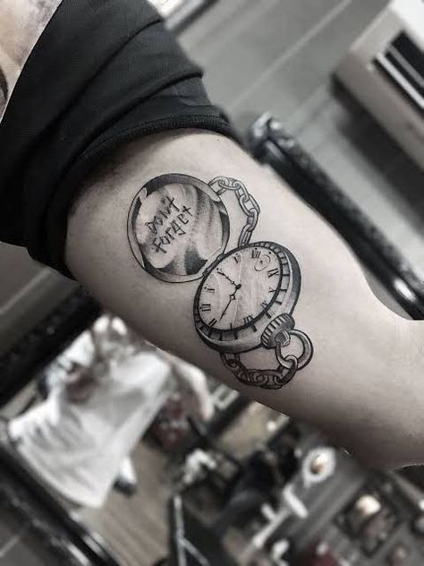 Tatto Clock, Fma Tattoo, Brotherhood Tattoo, Anime Sleeve, Alchemy Tattoo, Mangas Tattoo, Spiderman Tattoo, Anime Tattoo Ideas, Zelda Tattoo