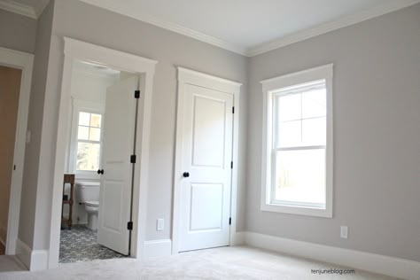 Interior Farmhouse Doors, Modern Farmhouse Interior Doors, Farmhouse Window Trim, Farmhouse Trim, Interior Door Hardware, Baseboard Trim, Trim Ideas, House Trim, Window Casing