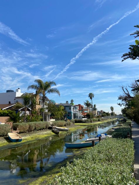 Venice California Aesthetic, Venice Canals California, Venice Beach Canals, Venice Beach House, Disneyland Ca, America Trip, Venice Beach California, Venice California, Twenty Twenty