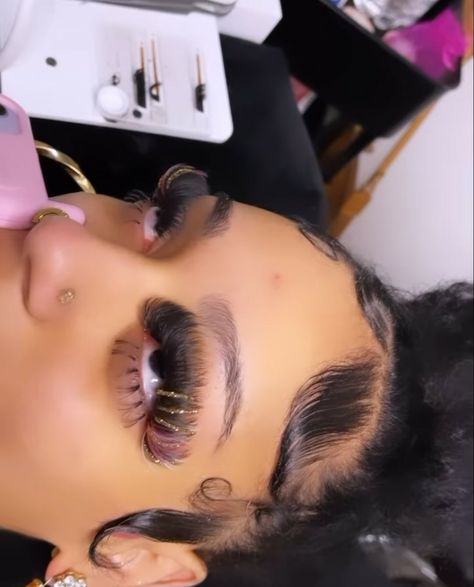 Black Girls Luxury Lifestyle, Best Lash Extensions, Lash Extensions Styles, Perfect Eyelashes, Pretty Lashes, Eyelash Extentions, Beauty Lash, Lashes Beauty, Best Lashes