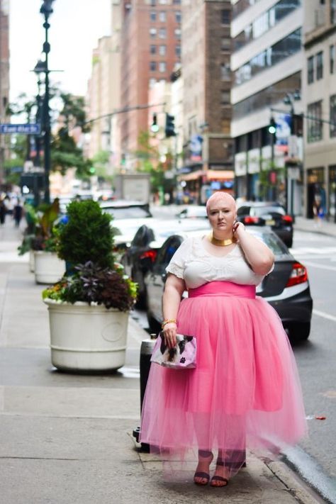 Buzzed Hair Women, Body Acceptance, Trendy Hair Color, Shaved Head, Plus Size Models, Buzz Cut, Curvy Fashion, Manhattan