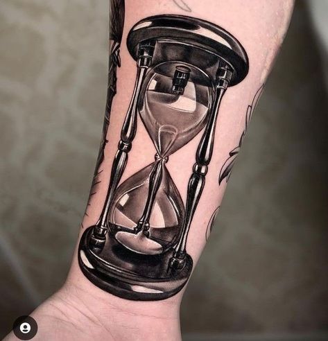 Hourglass With Clock Tattoo, Hourglass Clock Tattoo Design, Realism Hourglass Tattoo, Sands Of Time Tattoo, Hourglass Tattoo Men, Sand Timer Tattoo, Sand Clock Tattoo, Hourglass Tattoo Design, Peter Pan Kostüm