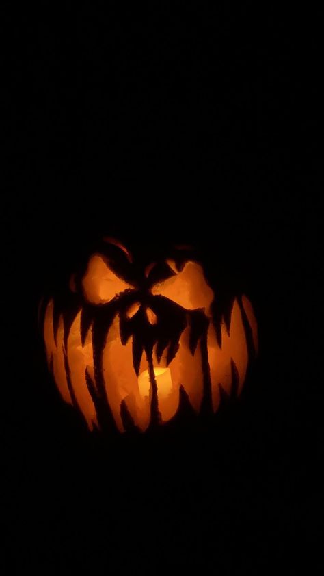 Pumpkin Ideas, Halloween Inspiration, Samhain, Halloween House, Jack O, Jack O Lantern, Pumpkin Carving, Lanterns, Carving