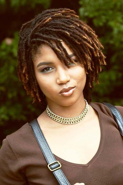 Natural Locks Dreadlocks, Long Hair Bridal Styles, Color Dreads, Long Hair Bridal, Short Dreads, Long Bridal Hair, Natural Dreads, Short Locs Hairstyles, Bridal Styles