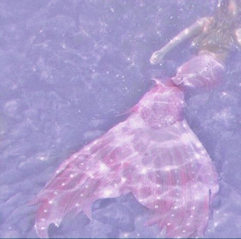 Pink Mermaid Aesthetic, Kokomi Aesthetic, Mermaid Tail Aesthetic, Mermaid Core Aesthetic, Pink Mermaid Tail, Pearl Mermaid, No Ordinary Girl, Water Fairy, Mermaid Core