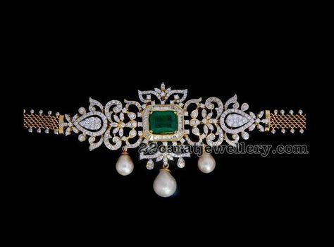 Chokers Diamond, Diamond Chokers, Diamond Jewlery, Pure Gold Jewellery, Choker Necklace Designs, Diamond Choker Necklace, Kundan Choker, Diamond Necklace Designs, Choker Jewelry