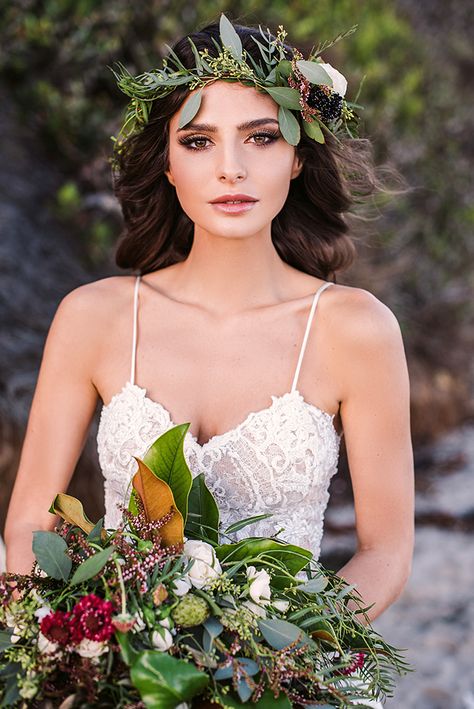 Dramatic Boho Makeup, Whimsical Bride Makeup, Tropical Wedding Makeup The Bride, Boho Bride Makeup Brown Eyes, Wedding Makeup Whimsical, Enchanted Forest Bridal Makeup, Fall Bridal Looks, Bohemian Bridal Makeup, Boho Bride Makeup Brunette