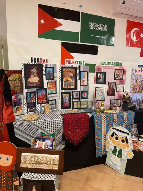 School Cultural Festival, Arab Heritage Month Bulletin Board, International Club Ideas, International Day Ideas Schools, Multicultural Club Ideas, International Day School Ideas, School Culture Day, Culture Club Ideas, Cultural Night At School