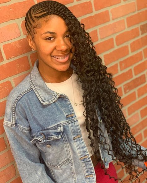 Medium BOHO lemonade 🍋🤟🏽🥰 #lemonadebraids #lemonadebraids🍋 #feedinbraids #feedins #feedinstyles ##bohemianbraids #bohemianstyle #stlbraids… Bohemian Lemonade Braids, Lemonade Braids With Curls, Lemonade Braids Hairstyles, Bridesmaid Hair Clips, Lemonade Braids, Bridal Hair Headpiece, Cute Braided Hairstyles, Hair Braid Videos, Braids With Curls