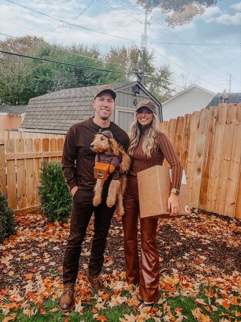 UPS Driver Costume Amazon Driver Costume, Ups Driver Costume, Trendy Halloween Costumes, Trendy Halloween, Family Costumes, Couple Halloween, Couple Halloween Costumes, Couples Costumes, Diy Costumes