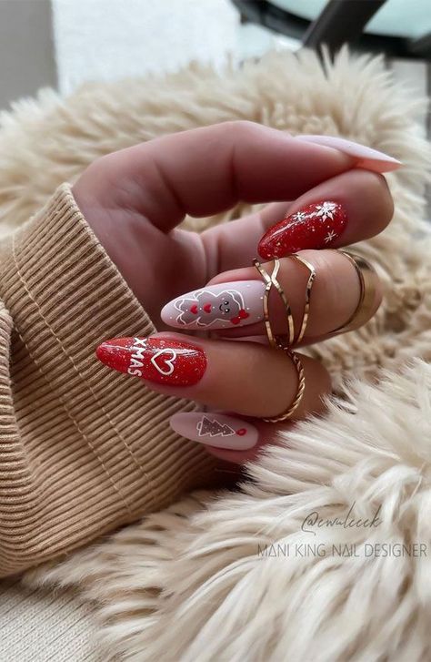 Seasonal Elegance Christmas Nails to Welcome Holidays December 2023 | Christmas Nails Nail Art Noel, Holiday Nails Christmas, Red Christmas Nails, Holiday Nail Designs, Cute Christmas Nails, Christmas Gel Nails, Winter Inspo, Christmas Nails Acrylic, Festival Nails