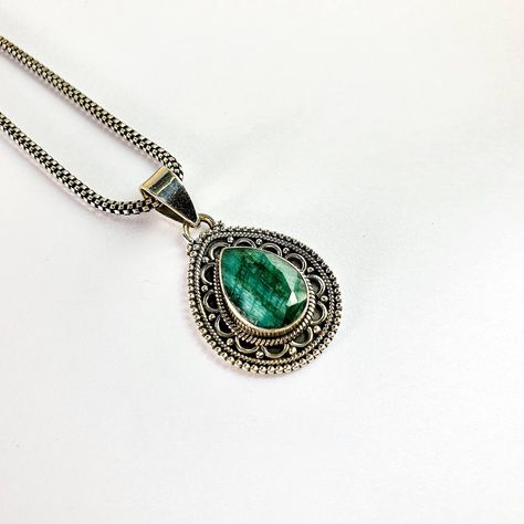 Single Stone Pendant, Pendant With Stone, Necklace With Stone, Emerald Necklace Pendant, Necklace Emerald, Celtic Pendant, Unique Pendant Necklace, Green Pendant, Green Pendants