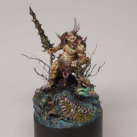 The Golden Demon Compendium’s Instagram post: “An awesome piece by Yohan Leduc (@yohan_leduc) from the 2019 U.K. Golden Demon, winning him Gold in Warhammer Age of Sigmar Single…” Nurgle Art, Warhammer Kitbash, Warhammer Nurgle, Flesh Eater Courts, Maggotkin Of Nurgle, Warriors Of Chaos, Golden Demon, Warhammer Chaos, Chaos Daemons