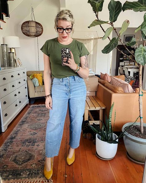 Madewell Work Outfit, Striped Tshirt Outfits, Madewell Outfits, Jeans And T Shirt Outfit, Madewell Style, Summer Pants Women, Shirt Dress Outfit, Linen Dress Women, Couple Things