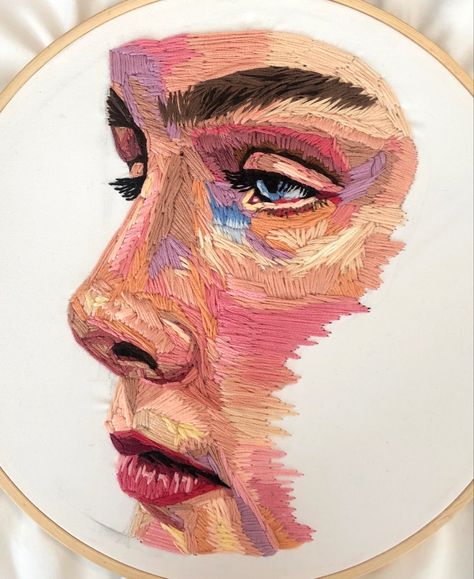 Person Embroidery, Embroidery Of People, Embroidery Person, Realism Embroidery, Face Embroidery, Embroidery Faces, Realistic Embroidery, Embroidery Face, Embroidery Abstract