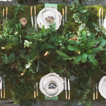 Living tabletop / Practical Magic Practical Magic Wedding, Forest Tablescape, Natural Tablescape, Ballroom Decor, Witchy Wedding, Magic Wedding, Wedding Decorating Ideas, Martha Weddings, Handfasting Wedding