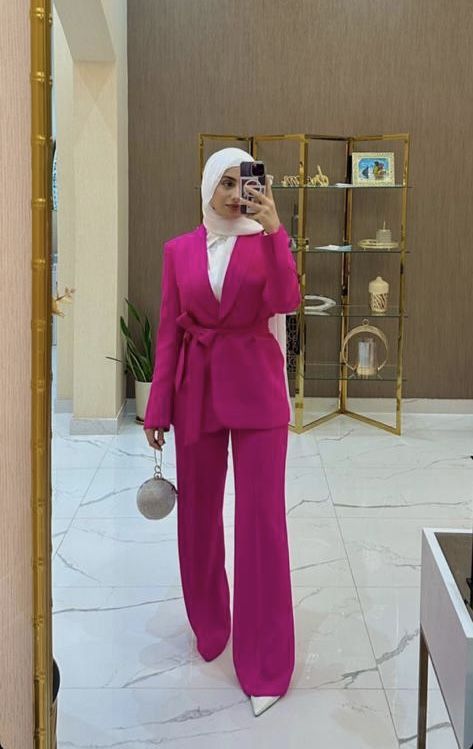 Formal Outfits For Women Classy Hijab, Suits Hijab Outfits, Formal Suits For Women Hijab, Formal Hijab Outfit Classy, Soiree Suits For Women, Suits For Women Hijab, Convocation Outfit Ideas, Formal Outfits For Women Hijab, Elegant Hijab Outfit