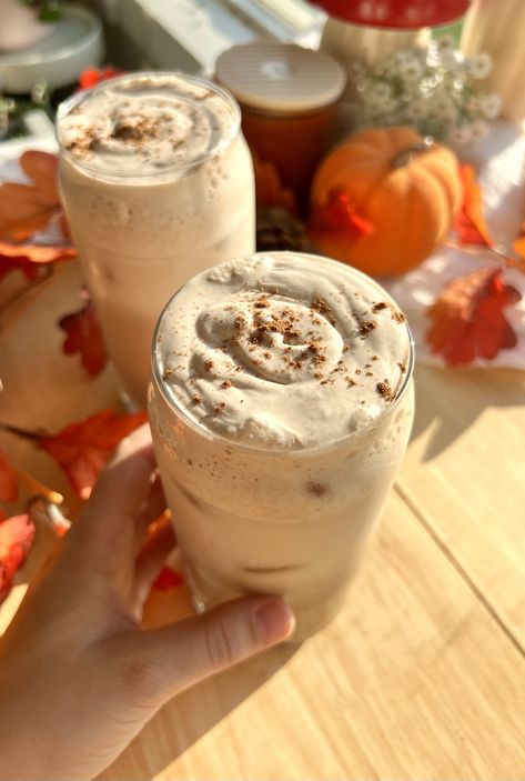 Starbucks Copycat Pumpkin Cream Chai - Kenna's Cooks Chai Tea Latte Aesthetic, Chai Latte Starbucks, Pumpkin Cold Foam, Tea And Milk, Latte Aesthetic, Coconut Lentil Curry, Pumpkin Snickerdoodles, Pumpkin Chai, Ice Milk