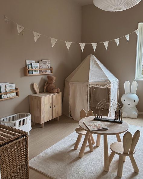 Kids Room Decor Ideas, Scandinavian Kids Rooms, Baby Playroom, Cozy Nooks, Baby Room Neutral, Baby Room Themes, Modern Kids Room, Kids Bedroom Inspiration, Baby Boy Room Decor