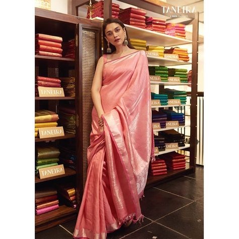 Aditi Rao Hydari Silk Saree, Aditi Rao Saree, Taneira Sarees, Aditi Rao Hydari Saree, Indian Ethnic Fashion, Regal Style, Keep Me Stylish, Aditi Rao Hydari, Aditi Rao