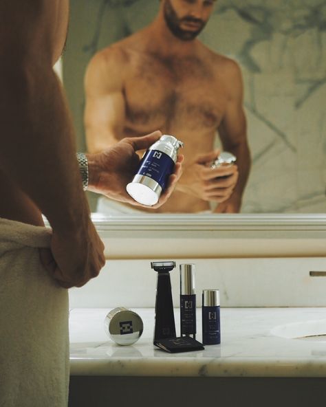 Skin Care Men Photoshoot, Male Product Photography, Mens Product Photography, Man Skincare, Male Skincare, Shave Care, Men Skin Care, Hair Advertising, Soap Photography