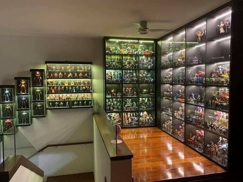 Glass Display Wall, Lego Studio Room, Lego Setup, Collectors Room Ideas, Lego Room Ideas, Toy Collection Room, Glass Display Unit, Lego Room Decor, Comic Room