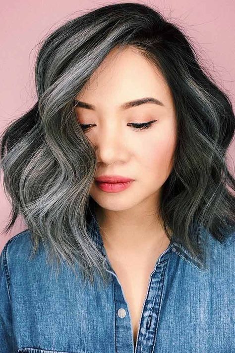 Side Parted Wavy Shoulder Length Hairstyle  #asianhairstyles #hairstyles #lobhairstyle #wavyhair ❤️ Looking for the latest Asian hairstyles? Dive in our gallery to see easy and trendy ideas: long layered hairstyles, short styles with bangs, colorful medium ideas, and braid updo are waiting for you! ❤️ See more: https://lovehairstyles.com/modern-asian-hairstyles/ #lovehairstyles #hair #hairstyles #haircuts Asian Hairstyles Women, Grey Balayage, Grey Ombre Hair, Gray Balayage, Hair Color Asian, Short Hair Highlights, Blending Gray Hair, Gray Hair Highlights, Ombré Hair